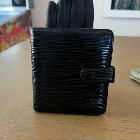 Louis Vuitton- Burberrys-Celine wallets - Picture 2 of 16